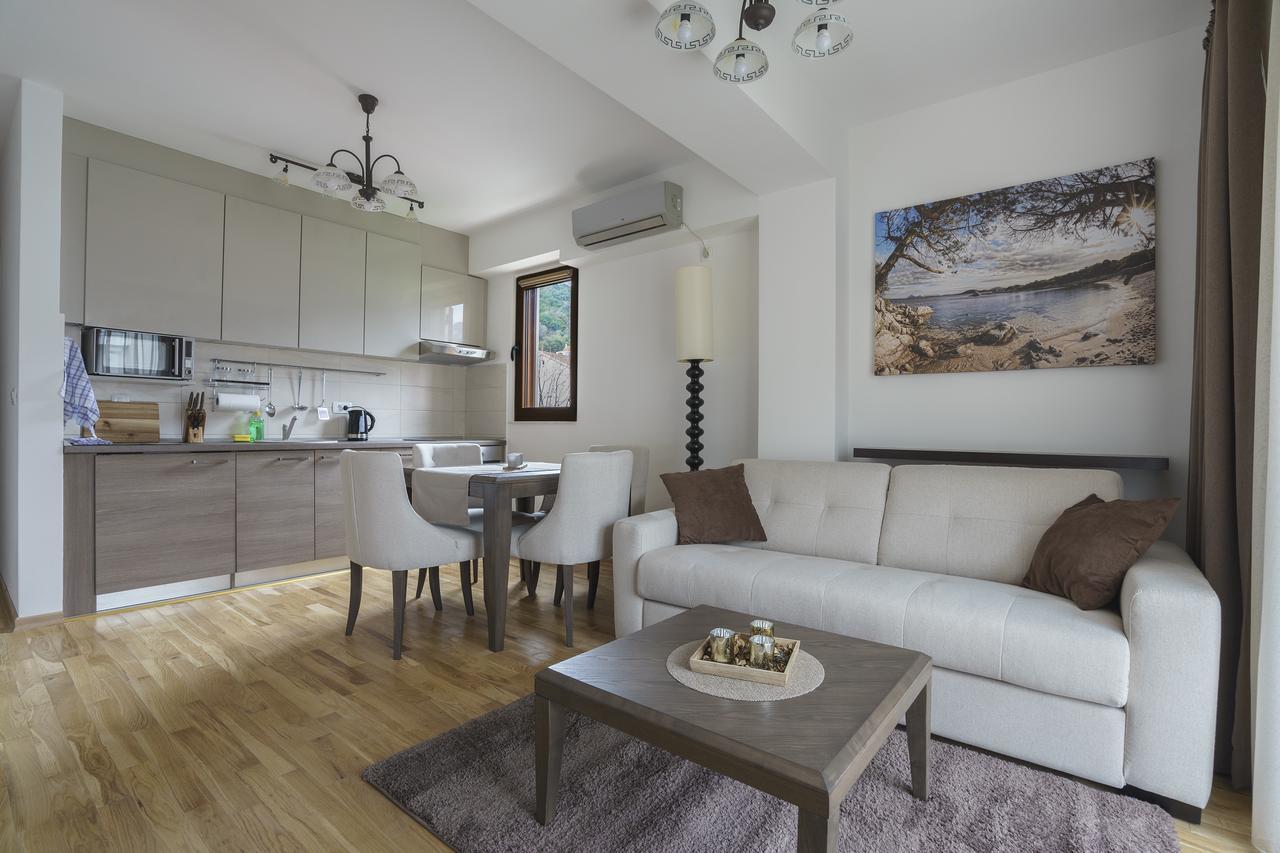 Apartments Lora Jadranskij Put Budva Bagian luar foto