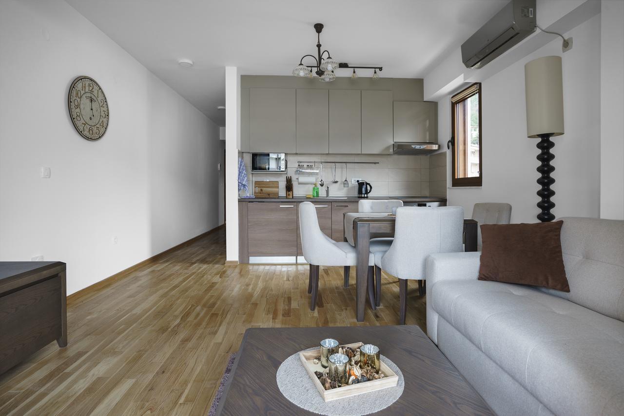 Apartments Lora Jadranskij Put Budva Bagian luar foto